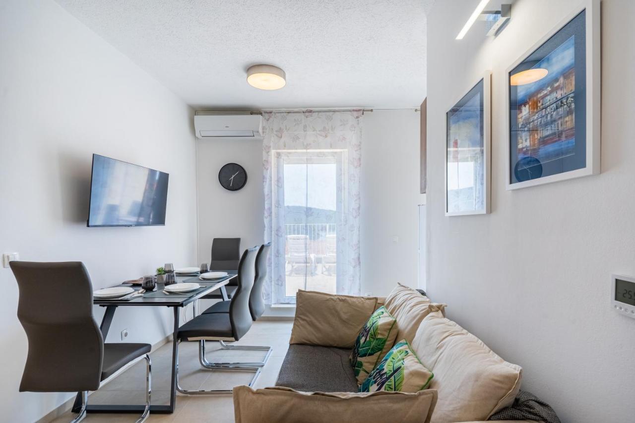 Apartments Tatjana II เซรส ภายนอก รูปภาพ